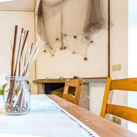 Lago Azzurro Apartment Βαρένα Εξωτερικό φωτογραφία