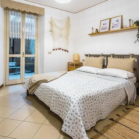 Lago Azzurro Apartment Βαρένα Εξωτερικό φωτογραφία