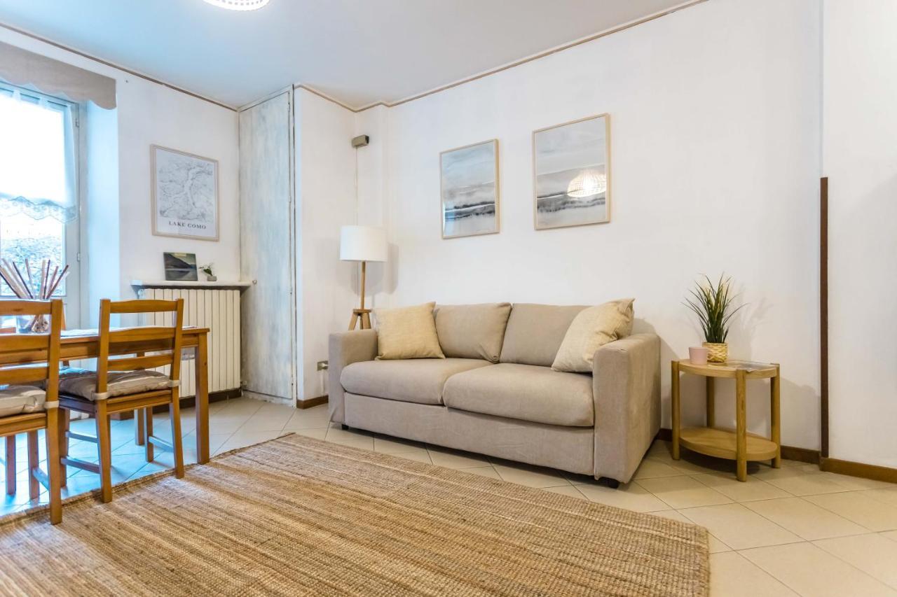 Lago Azzurro Apartment Βαρένα Εξωτερικό φωτογραφία