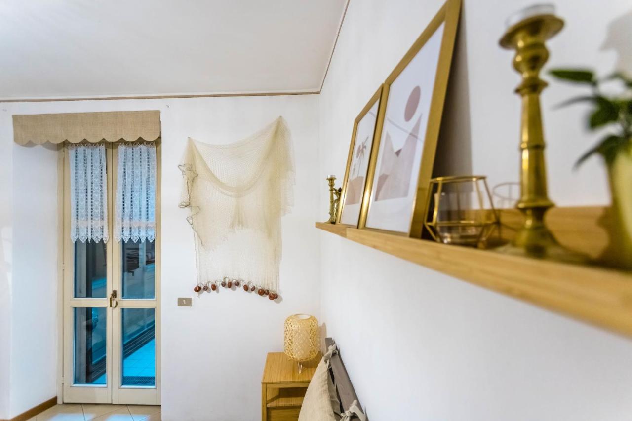 Lago Azzurro Apartment Βαρένα Εξωτερικό φωτογραφία